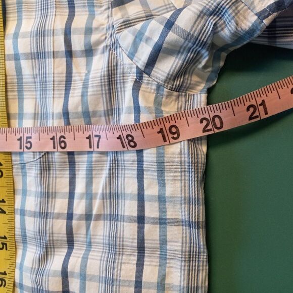 Duluth Relaxed Fit Cotton  Men's Long Sleeve One Pocket Dress Shirt - Picture 4 of 6